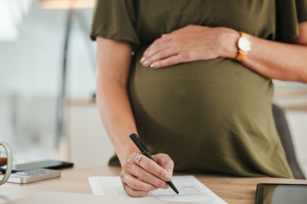 Indemnités journalières maternité de l’assurance volontaire : des précisions !