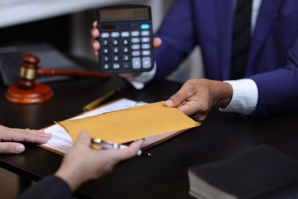 Management fees : quand facture rime avec rémunération