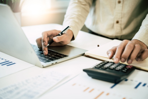 Difficultés pour payer ses impôts : panorama des solutions pour les professionnels